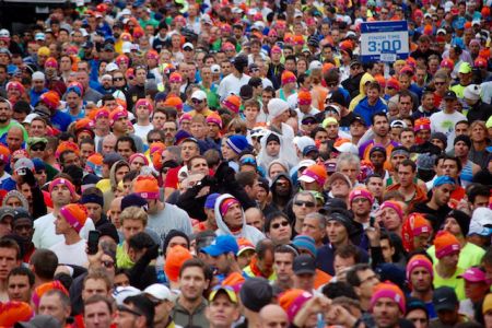 Front pack at the start line
